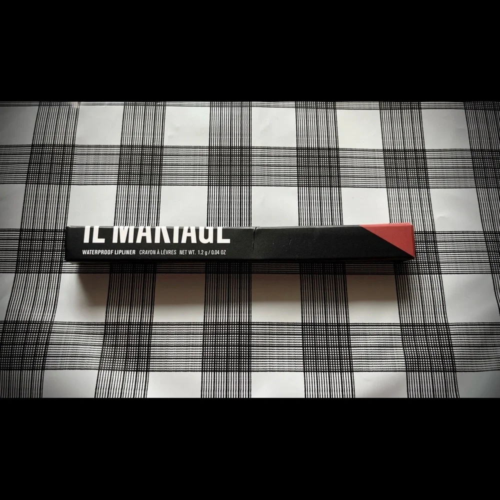 BRAND NEW IL Makiage Waterproof Lip Liner in Antique - Picture 2 of 4